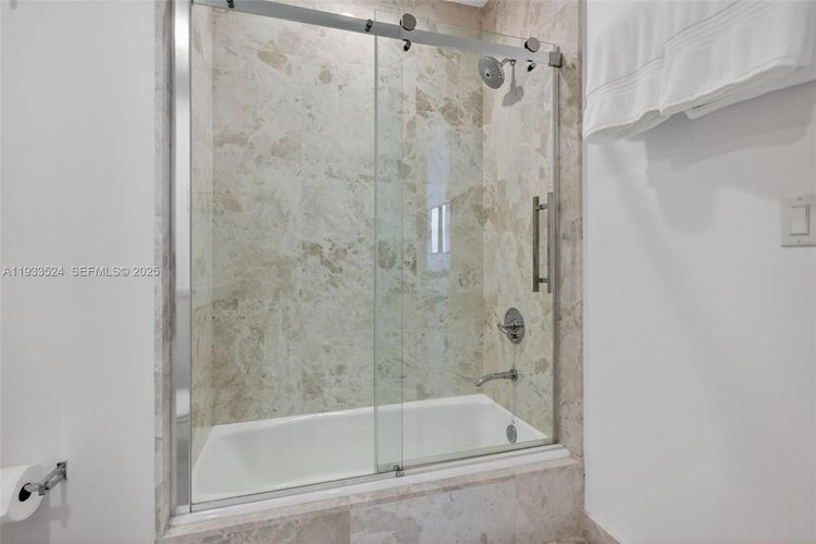 Bellini Williams Island #1403 image #16