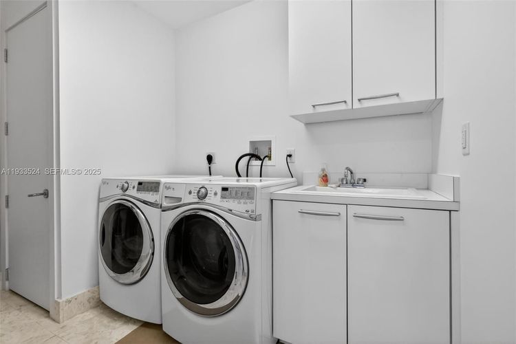 Bellini Williams Island #1403 image #29