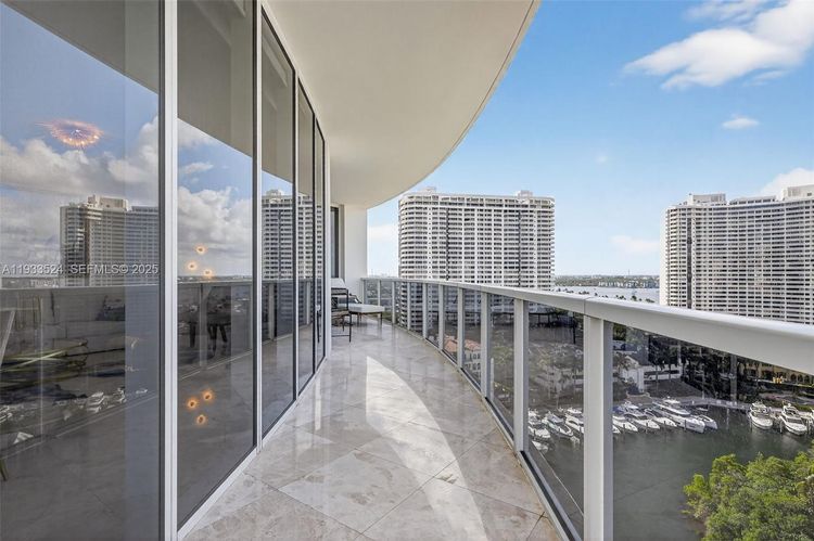 Bellini Williams Island #1403 image #33