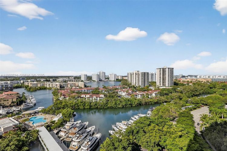 Bellini Williams Island #1403 image #35