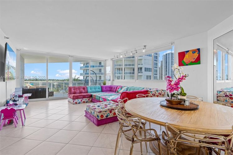 One Island Place #603B image #11