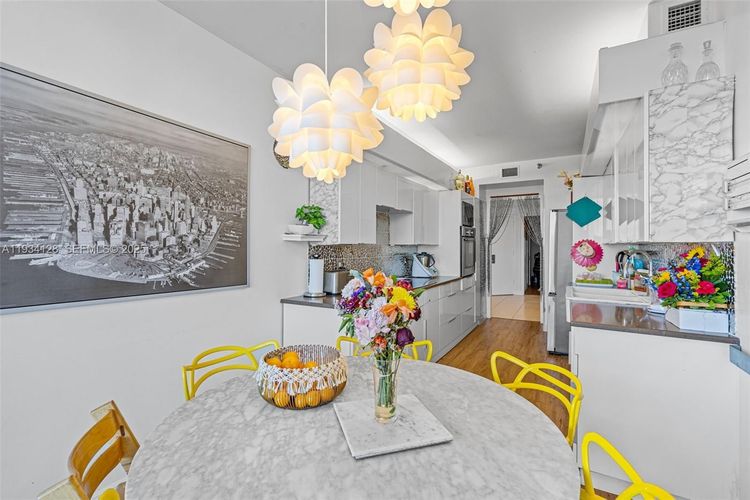 One Island Place #603B image #20