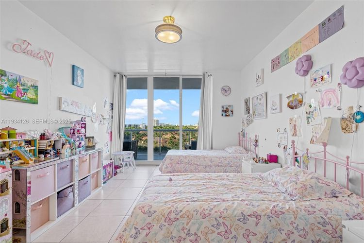 One Island Place #603B image #26