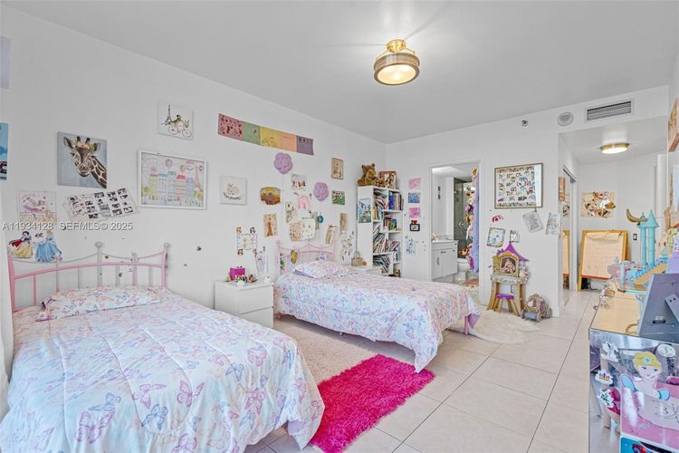 One Island Place #603B image #27