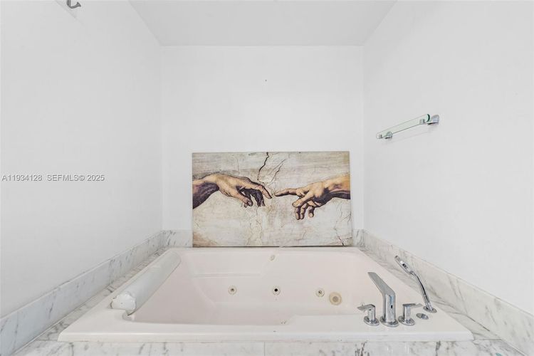 One Island Place #603B image #35