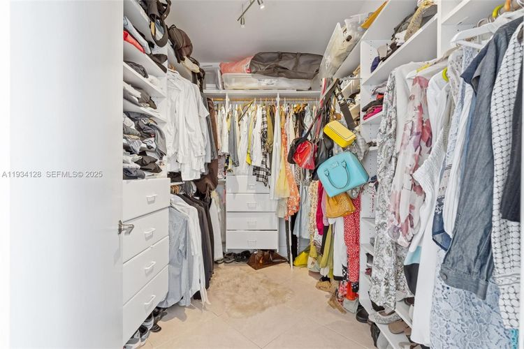 One Island Place #603B image #38