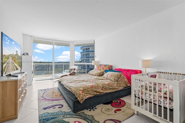 One Island Place #603B image #39