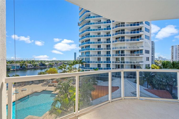 One Island Place #603B image #46