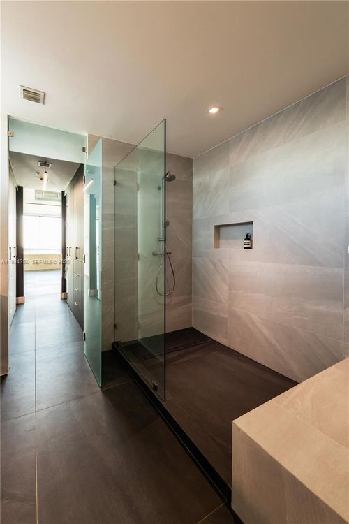 Space 01 Lofts #1401 image #10