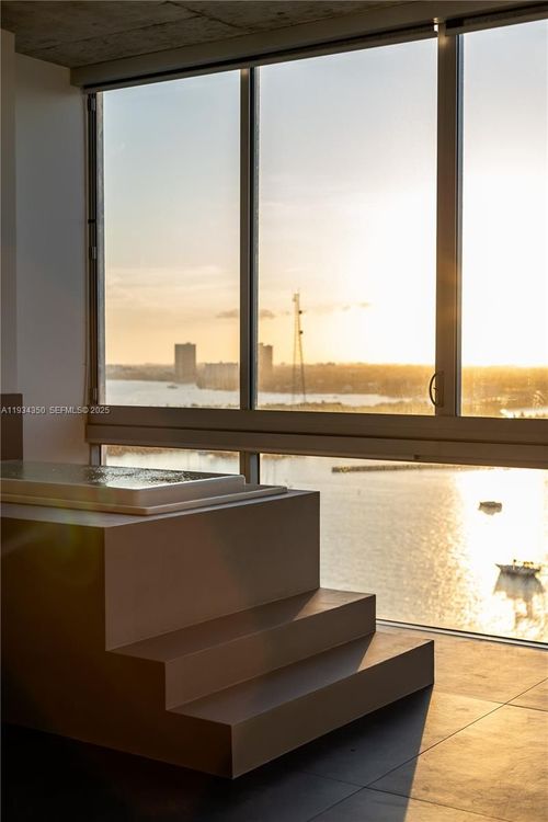 Space 01 Lofts #1401 image #22