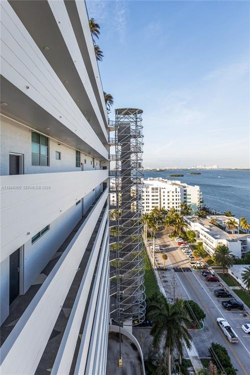 Space 01 Lofts #1401 image #24