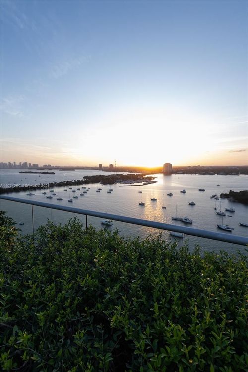 Space 01 Lofts #1401 image #25