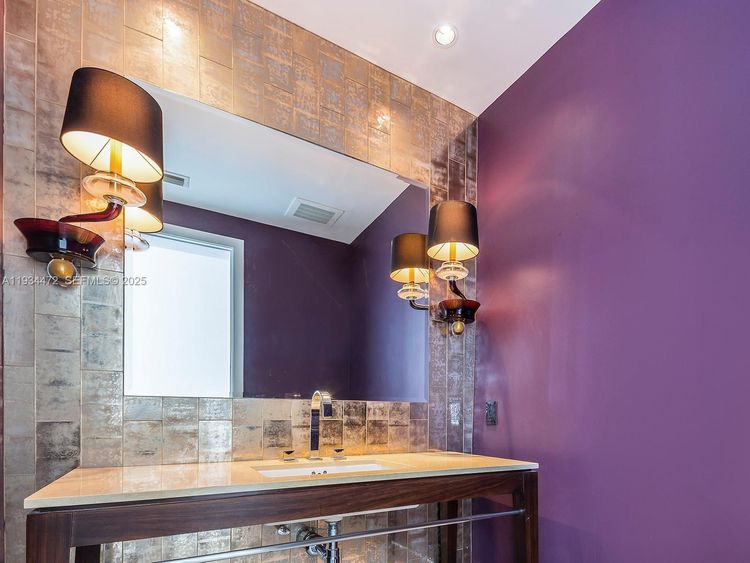 Apogee #2103 image #11