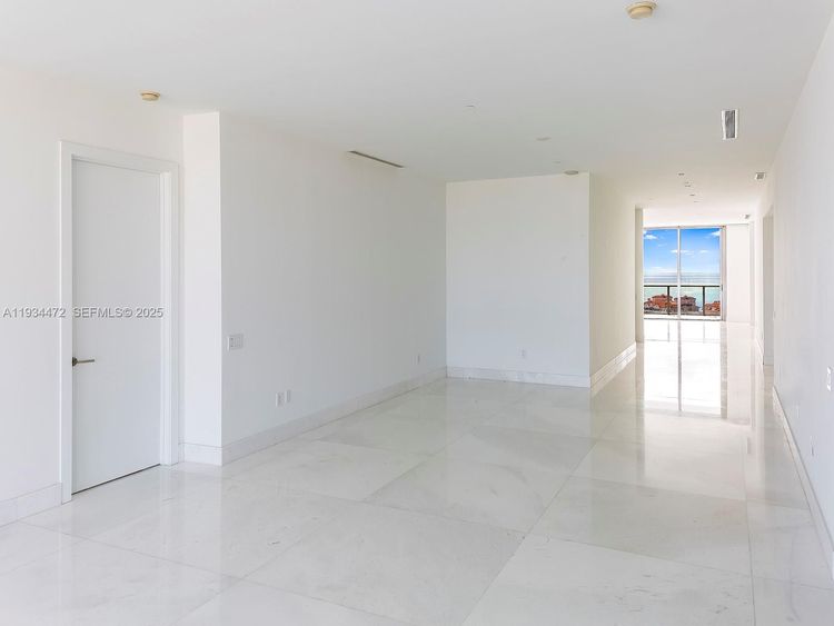 Apogee #2103 image #14