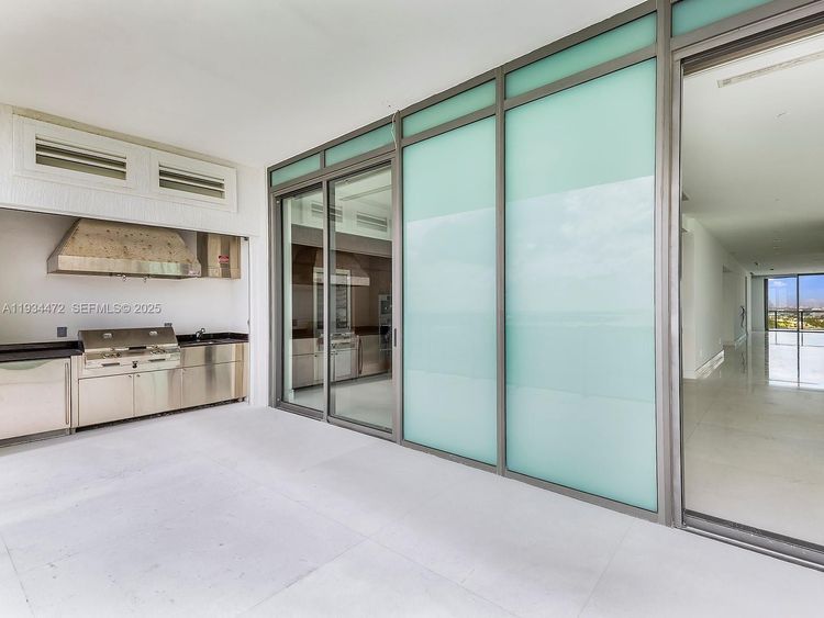 Apogee #2103 image #23