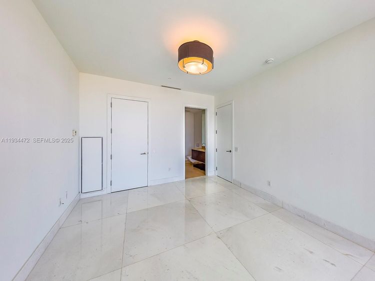 Apogee #2103 image #31