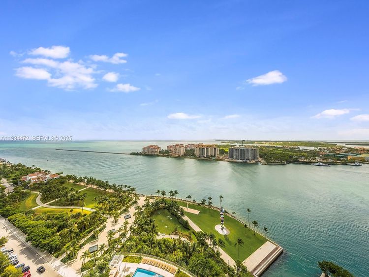 Apogee #2103 image #8