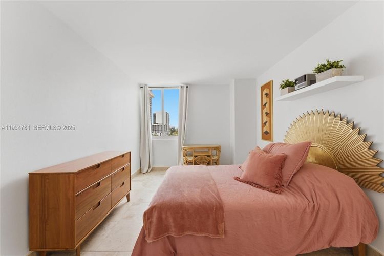 Madison Downtown #W-806 image #10