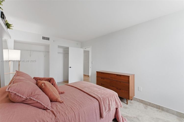 Madison Downtown #W-806 image #14