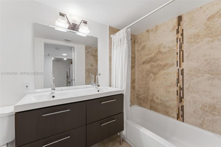 Madison Downtown #W-806 image #23