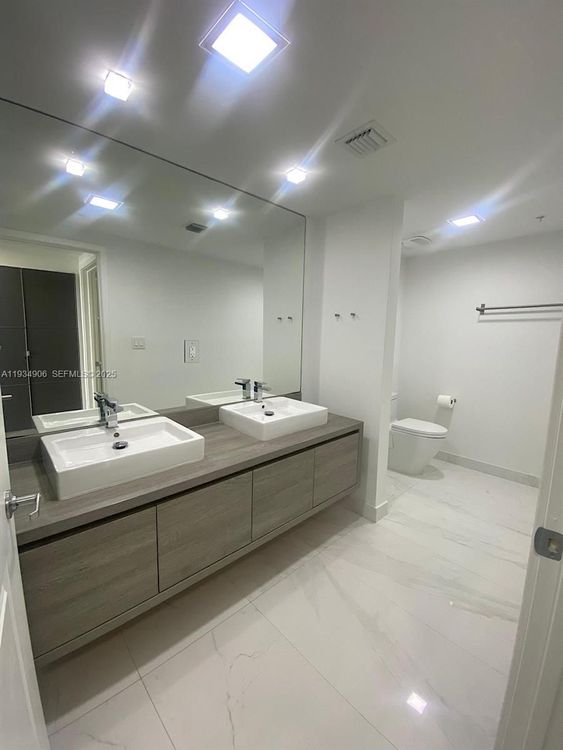 400 Sunny Isles #1616 image #25