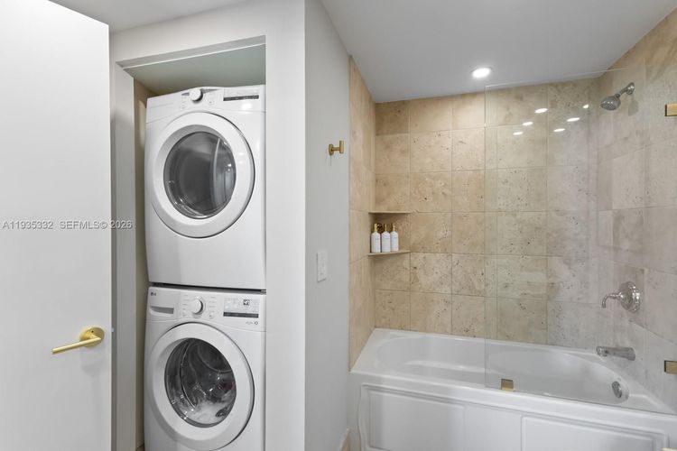 Key Colony IV Botanica #446 image #20