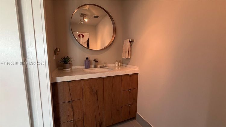 Mint #3607 image #31