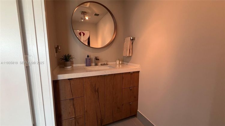 Mint #3607 image #32