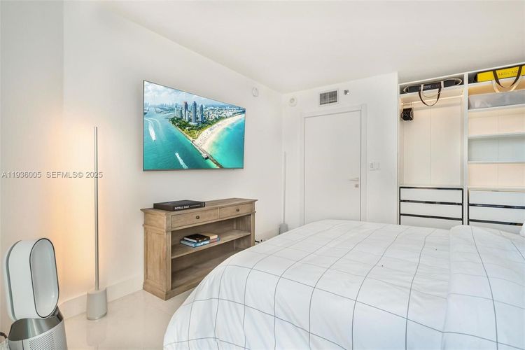 Oceania III #2438 image #17