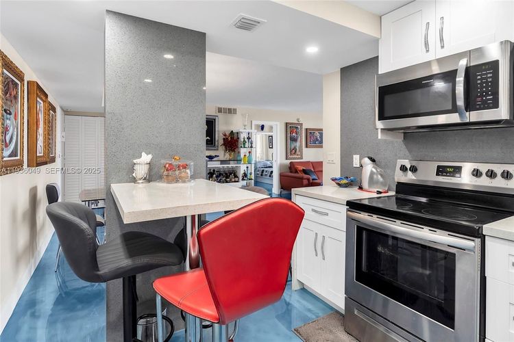 Plaza Towers North #1709 image #11