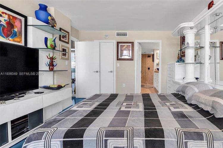 Plaza Towers North #1709 image #27