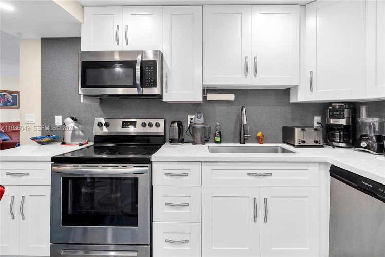 Plaza Towers North #1709 image #9