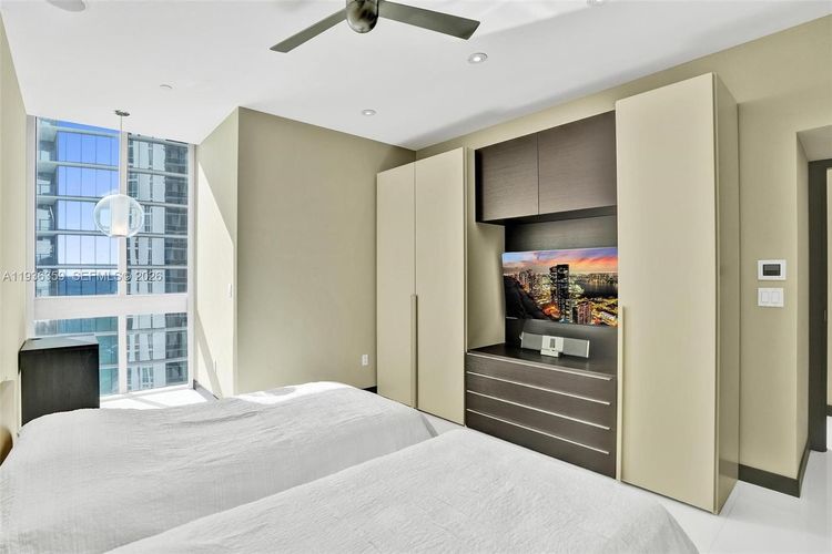 Trump Tower 3 #2201 image #32