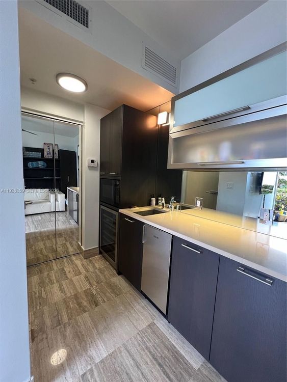 Trump Tower 3 #2201 image #59