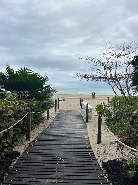 Trump Tower 3 #2201 image #60