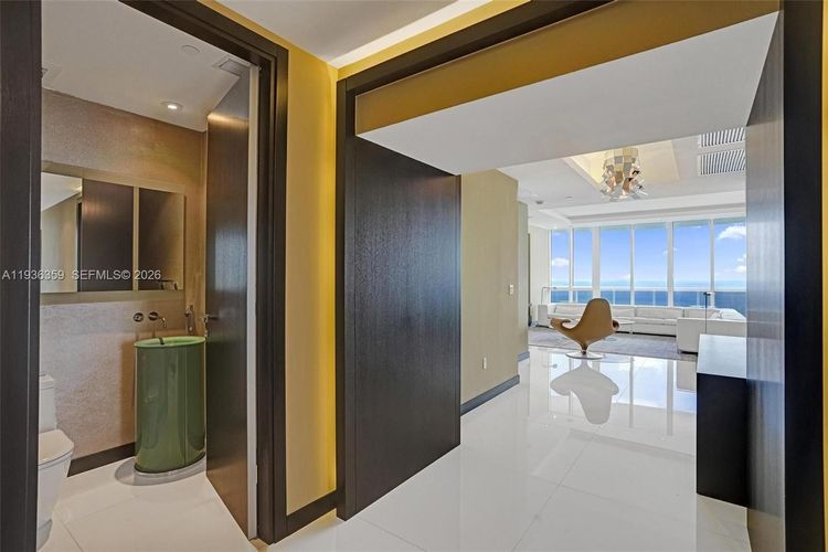 Trump Tower 3 #2201 image #7