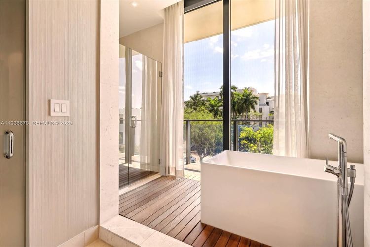 The Fairchild #309 image #26