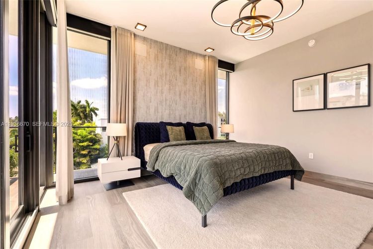 The Fairchild #309 image #31