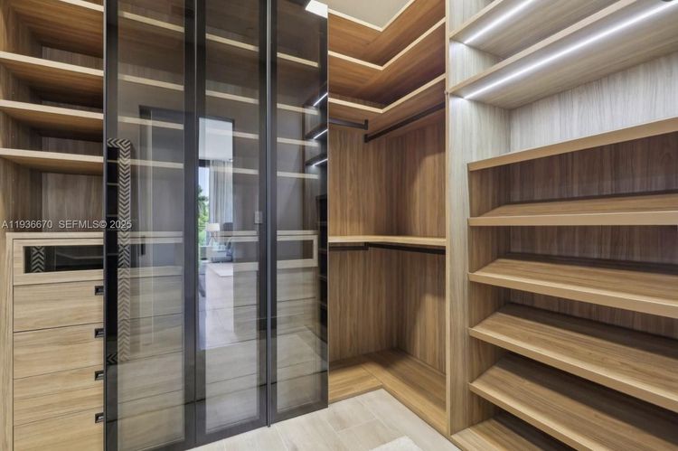 The Fairchild #309 image #33