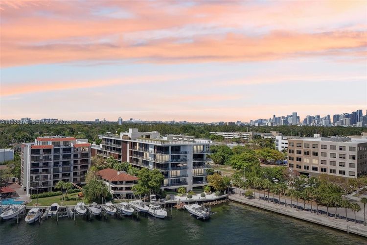 The Fairchild #309 image #43