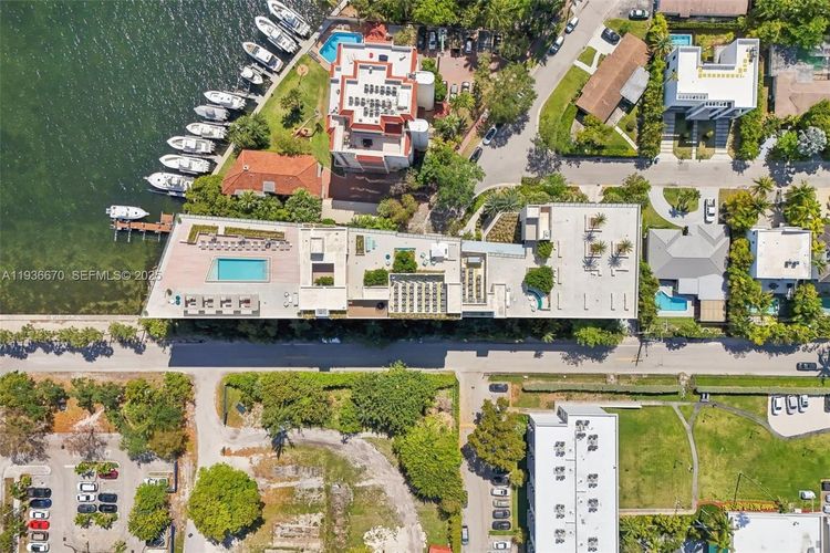 The Fairchild #309 image #44