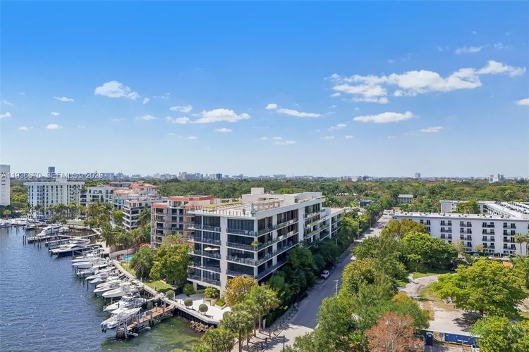 The Fairchild #309 image #46