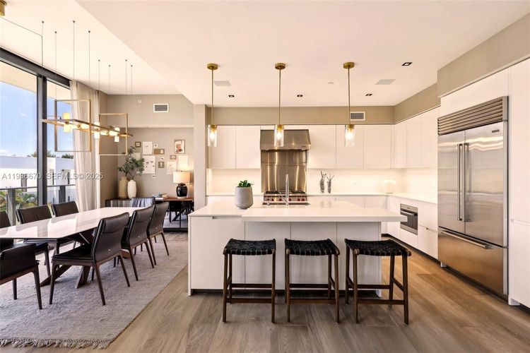 The Fairchild #309 image #9