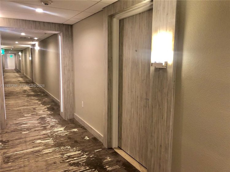 Harbour House #727 image #10