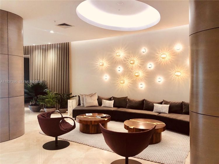 Harbour House #727 image #12