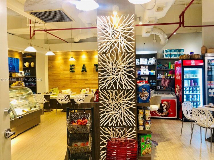 Harbour House #727 image #13