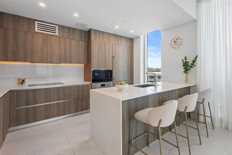 Aurora #905 image #12