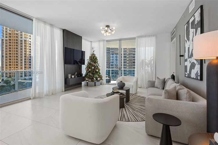 Aurora #905 image #6