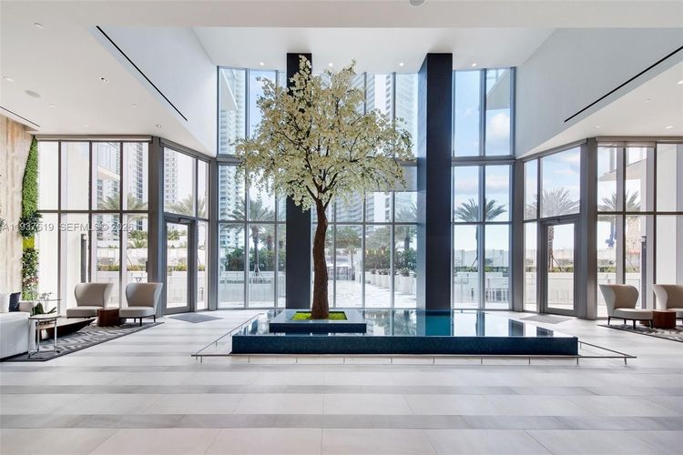 Paramount Miami Worldcenter #2601 image #29