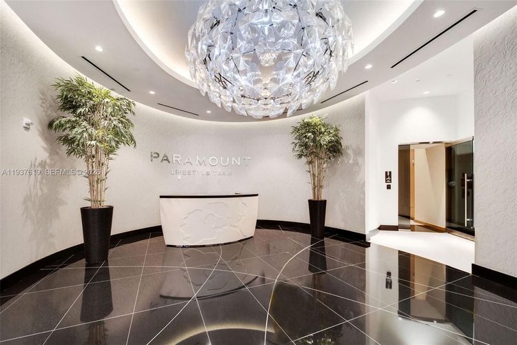 Paramount Miami Worldcenter #2601 image #30